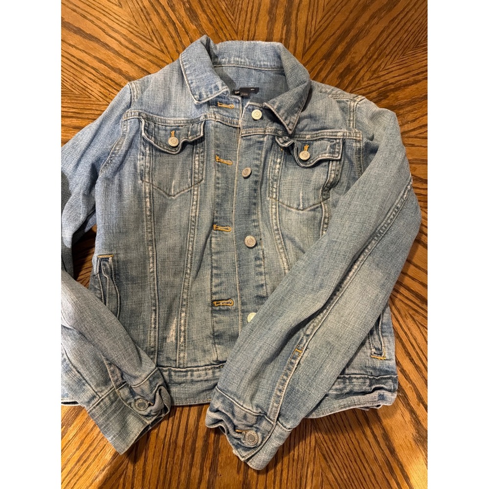 Gap Womens Light Wash Distressed Denim Trucker Jacket Size L Blue Button Up